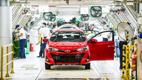 Indústria tem saldo positivo de emprego, apesar das demissões na Toyota