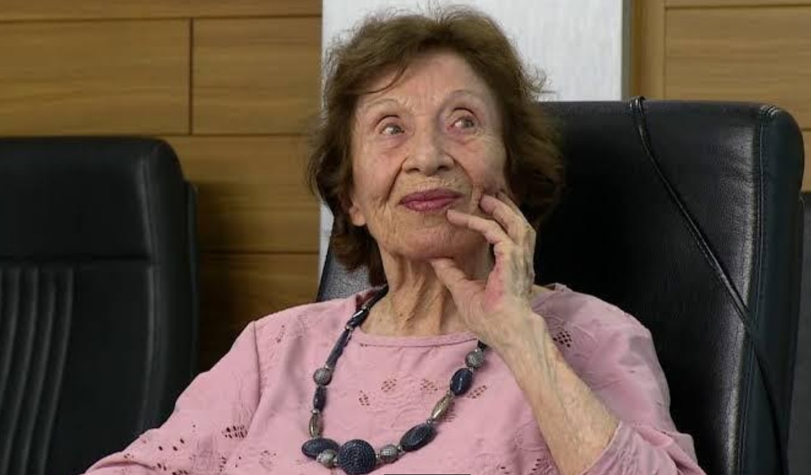 Morre mulher a frente do seu tempo: a que esculpia aliança dos elos da história e lágrimas da memória