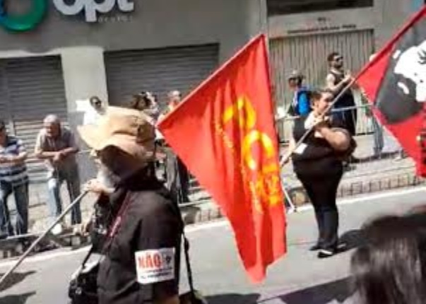 Grupo de extrema-esquerda invade desfile da Independência